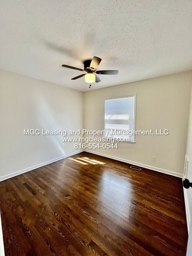 Building Photo - Leave Behind Apartment Living With This Ra...