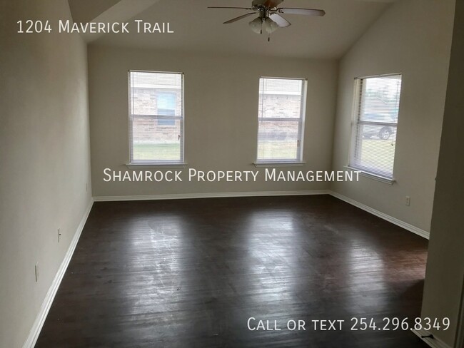 Building Photo - Spacious Duplex along Hwy 84 Corridor