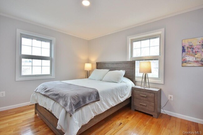 Building Photo - 478 Lake Rd