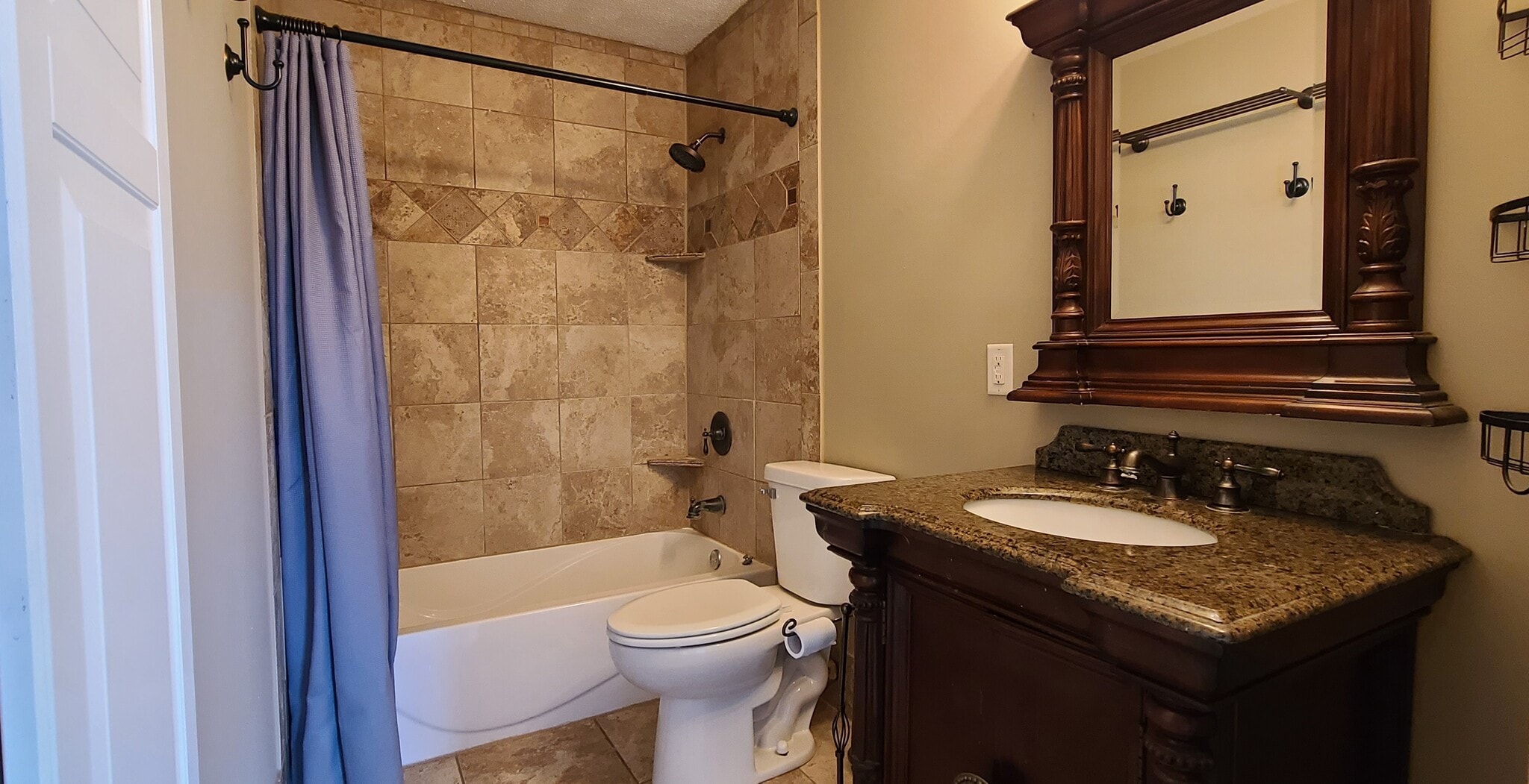 Building Photo - 1620 Hunter Hill Rd