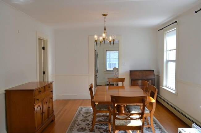 Building Photo - 13 S Kilby St