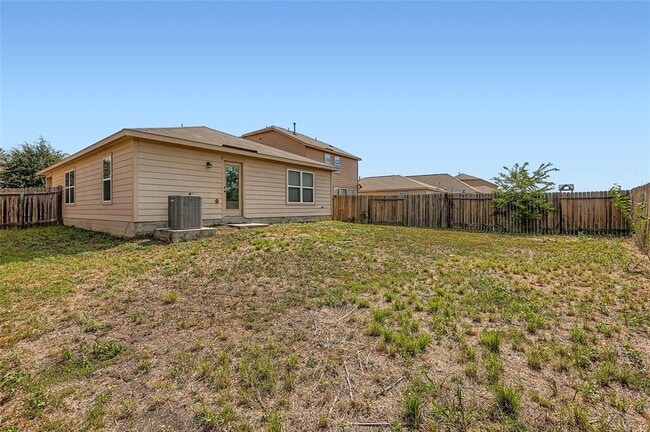 Building Photo - 208 Isabel Ln