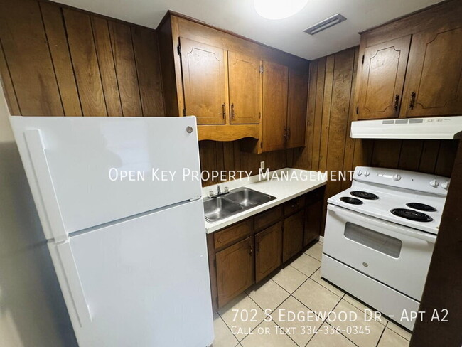 Primary Photo - 702 S Edgewood Dr
