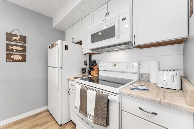 Building Photo - 133 Troon Dr