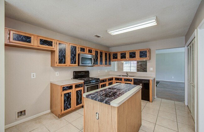 Building Photo - 9430 Halkirk St