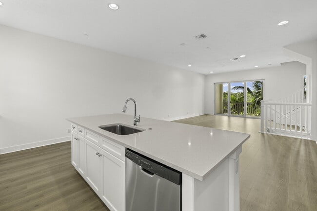 Building Photo - 5143 Beckman Ter