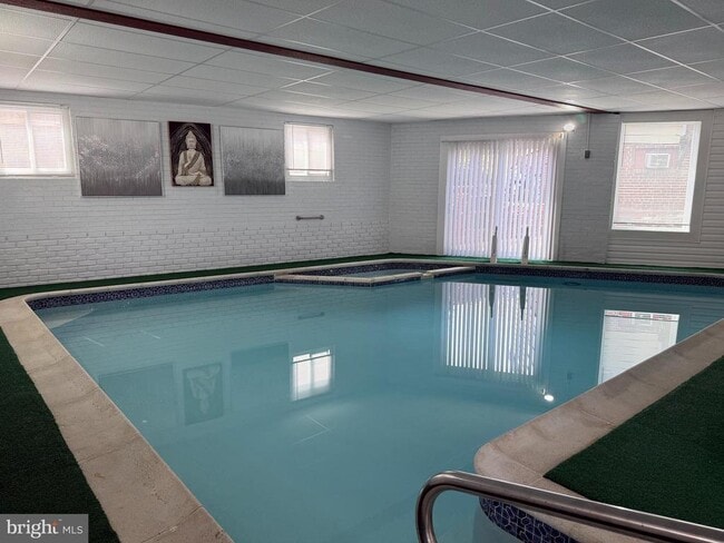 Building Photo - 3405 Carpenter St SE