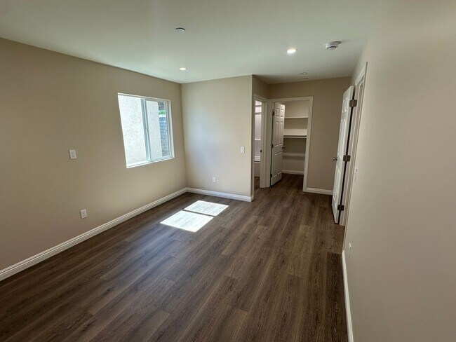 Building Photo - Newly Build 4-bedroom, 2 bath ADU!