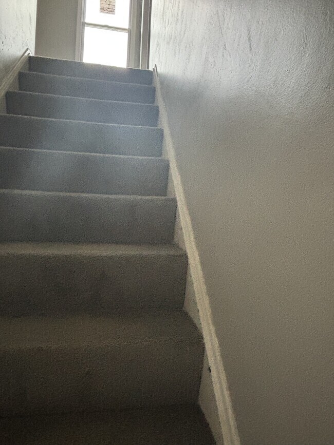 Building Photo - 19639 Moross Rd