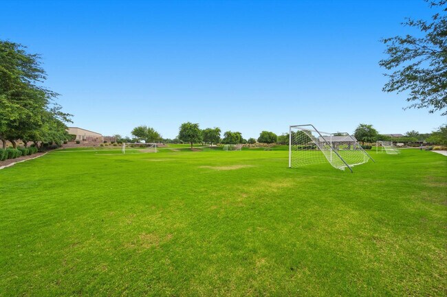 Building Photo - 21359 W Alvarado Rd