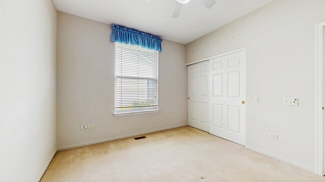 Building Photo - 12214 Plum Grove Rd