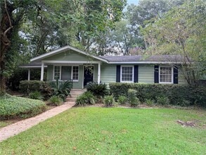 Building Photo - 108 S Hilltop Dr