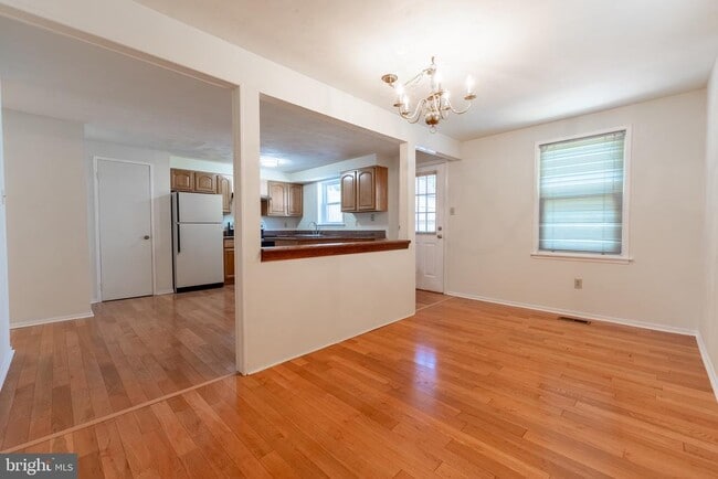 Building Photo - 12136 Bentridge Pl