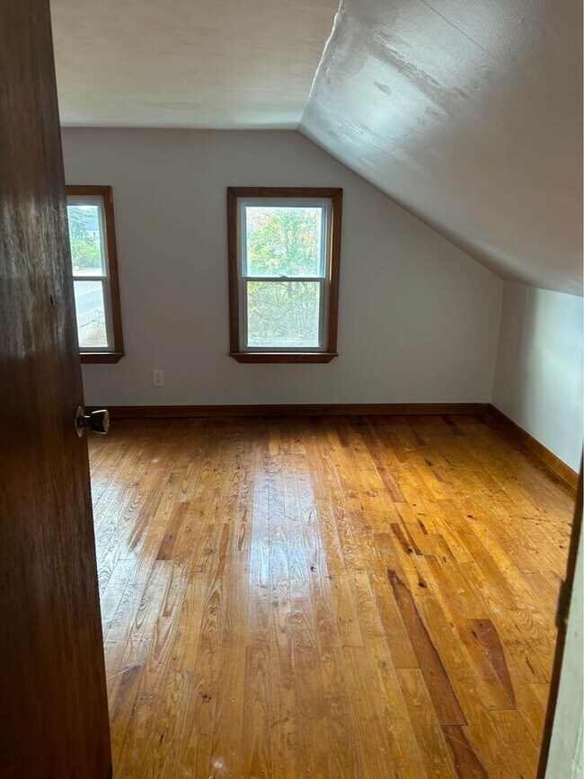 Building Photo - 878 1st NH Turnpike