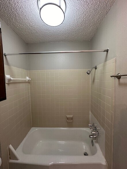 Building Photo - 401 12th Ave SE