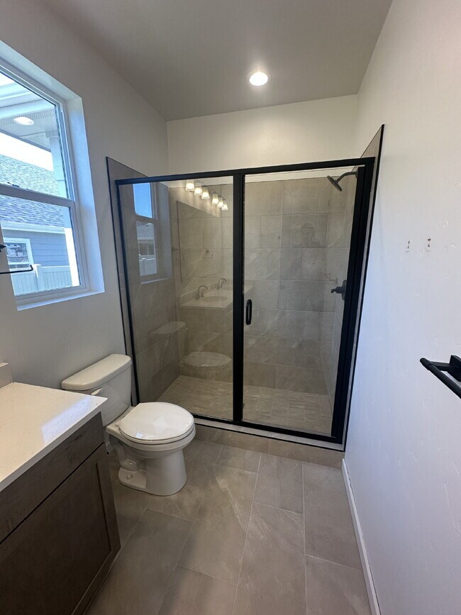 Building Photo - Brand New 4 Bed 2 Bath Home!