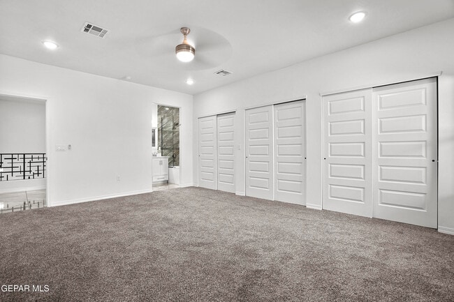 Building Photo - 6315 Escondido Dr