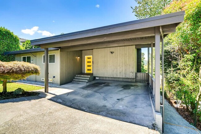 Building Photo - 4721 43rd Ave S