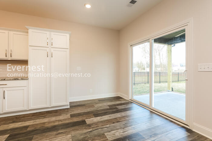 Building Photo - 637 Battery Ct