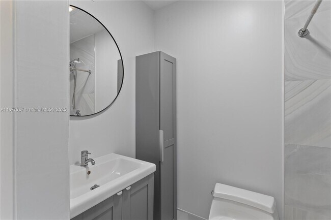 Building Photo - 8600 SW 67th Ave