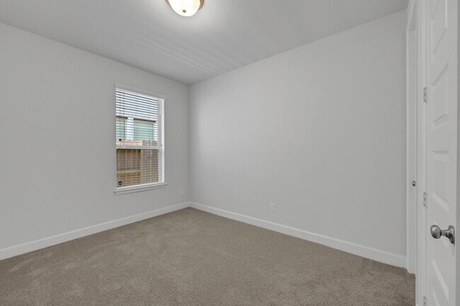 Building Photo - 15835 Bird of Paradise Dr