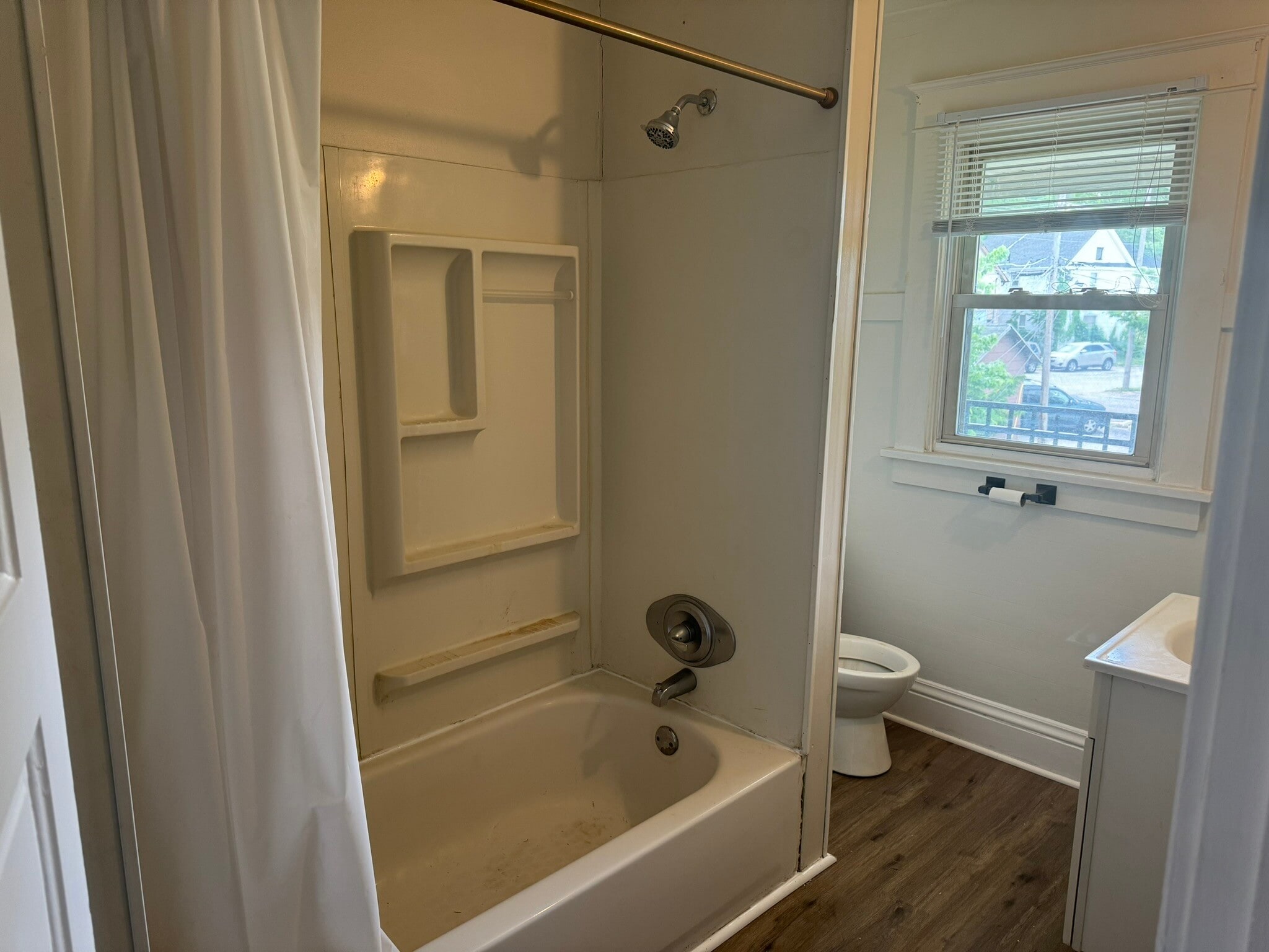 Building Photo - 711 16th St