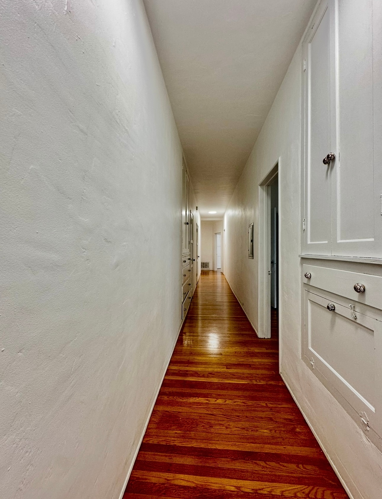 Building Photo - 1104 E California Ave