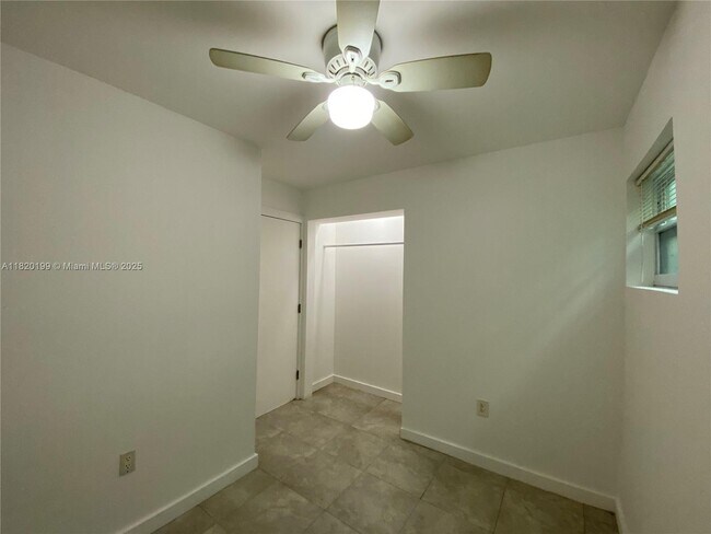 Building Photo - 1351 NW 45th St