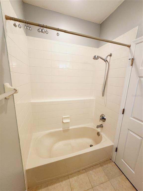 Building Photo - 1014 Persimmon St