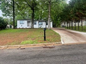 Building Photo - 231 Wilson Ave