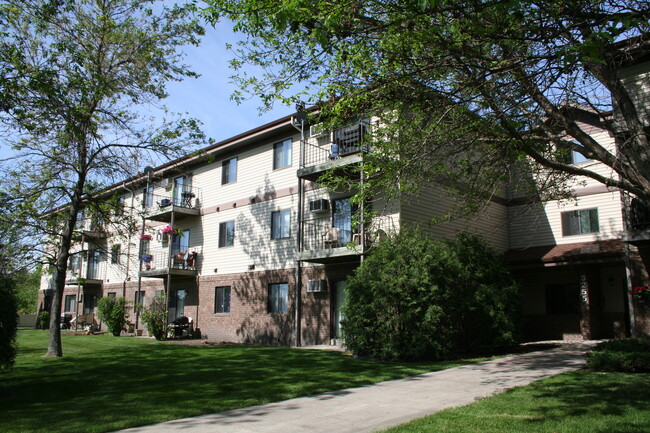 Building Photo - Cedars Apartments