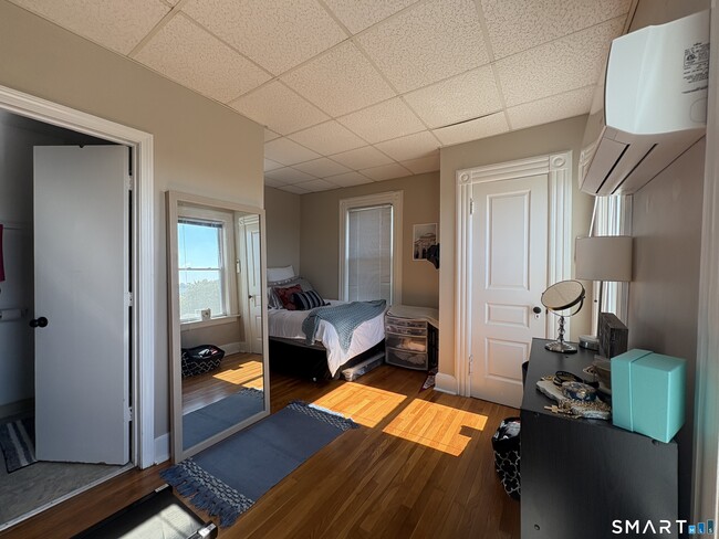 Building Photo - 29 Seaview Ave