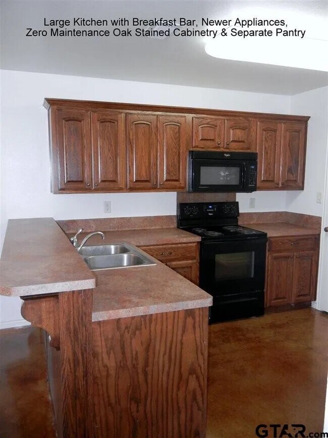 Building Photo - 13361 Country Meadow Ln