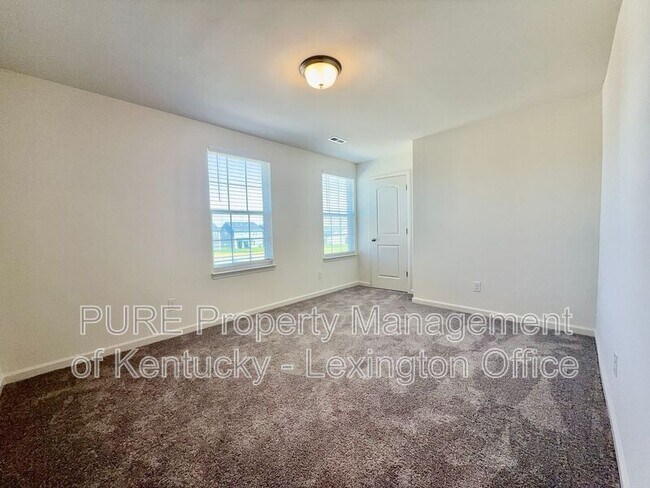 Building Photo - 852 Halford Pl