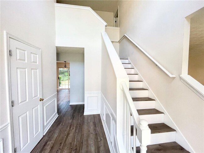 Building Photo - 1820 Chasewood Park Dr