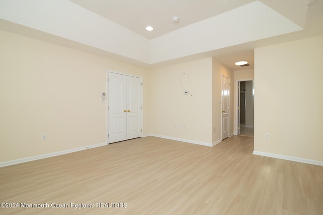 Building Photo - 4 Timber Grove Ct