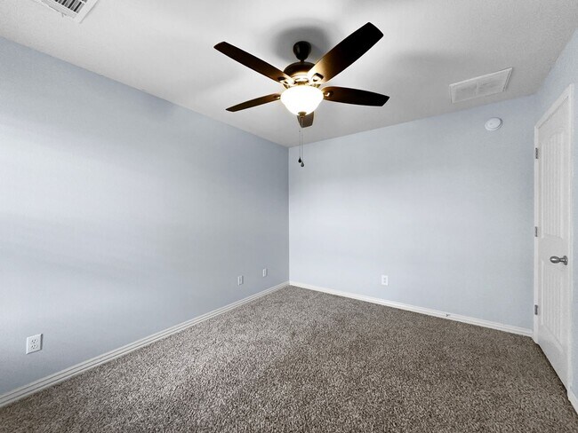 Building Photo - 2060 Kalei Ln