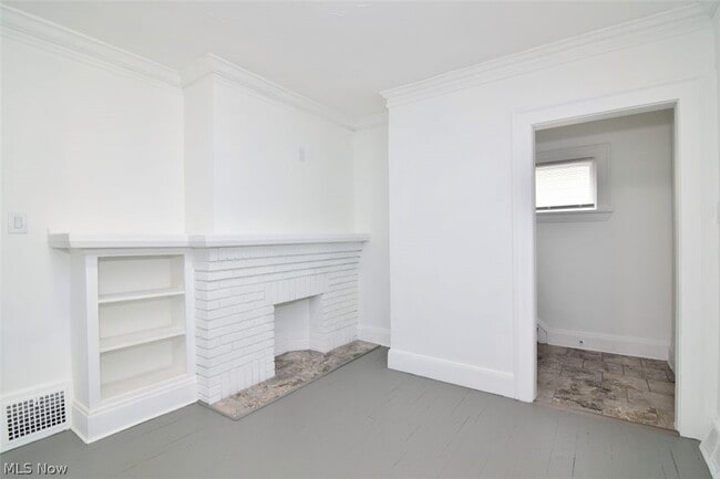 Building Photo - 3369 E 139th St