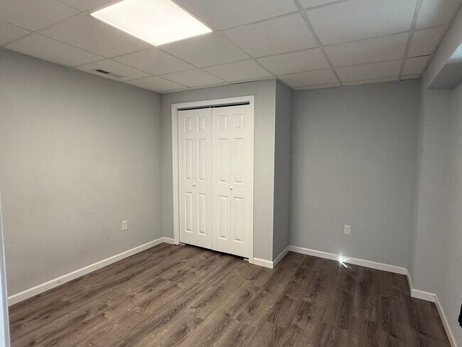 Building Photo - Private 3 bed 2bath house in North Johnson City!