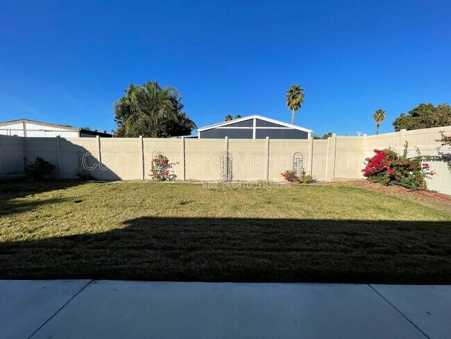 Building Photo - 620 Brittania Rd