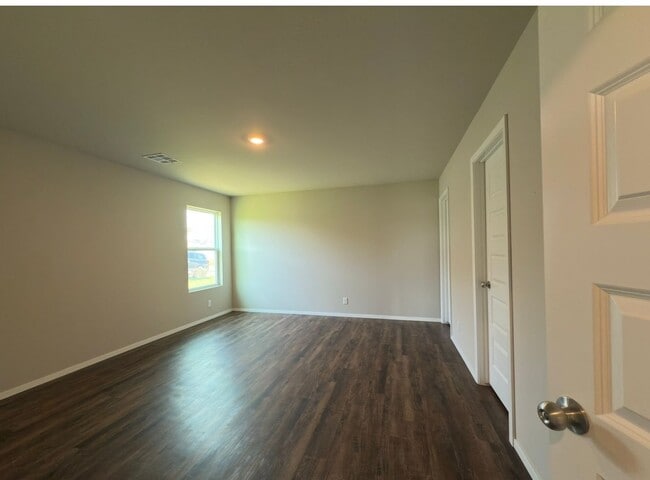 Building Photo - Brand New Built 3 Bedroom House
