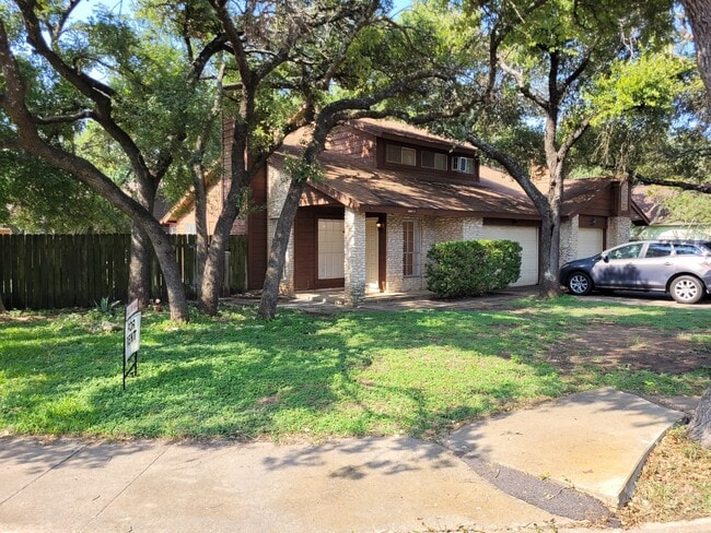 Building Photo - 8801 Clearbrook Trail