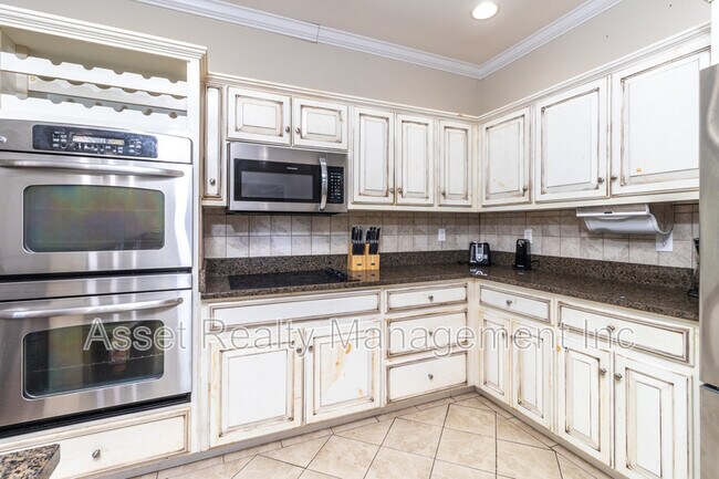 Building Photo - 306 White Cap Ln