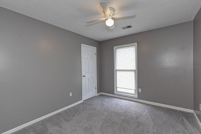 Building Photo - Move-In Ready 3/2 in Columbus | Appliances + W/D + Lawn Care + Pest Control Included | $1,600/mo