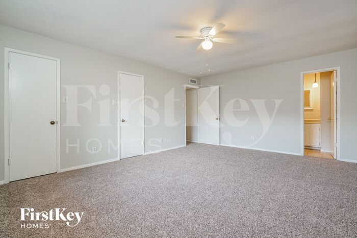 Building Photo - 9814 Emory Oak Cir