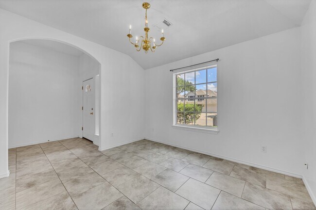 Building Photo - 12210 Woody Hollow Dr