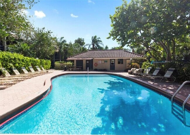 Building Photo - 5276 NE 6th Ave