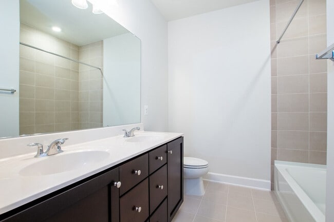 Building Photo - 5227 Ridgeview Retreat Dr