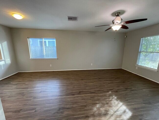Building Photo - 1603 Nichole Woods Dr