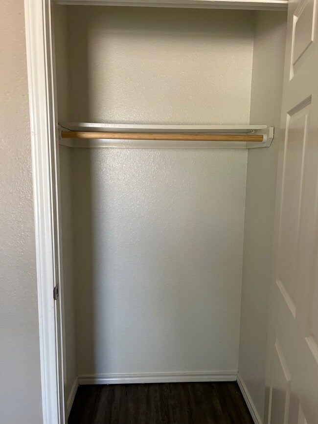 Building Photo - 434 S Nixon St